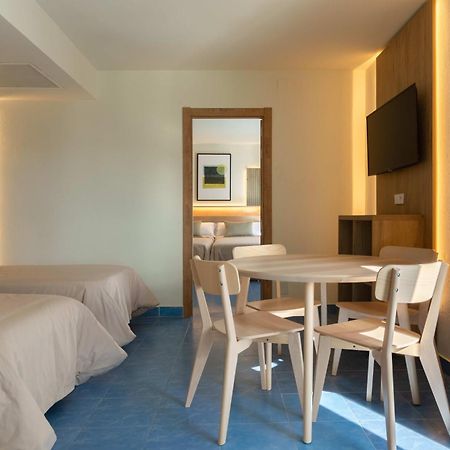 The Blue Apartments - Adults Only San Antonio  Bagian luar foto